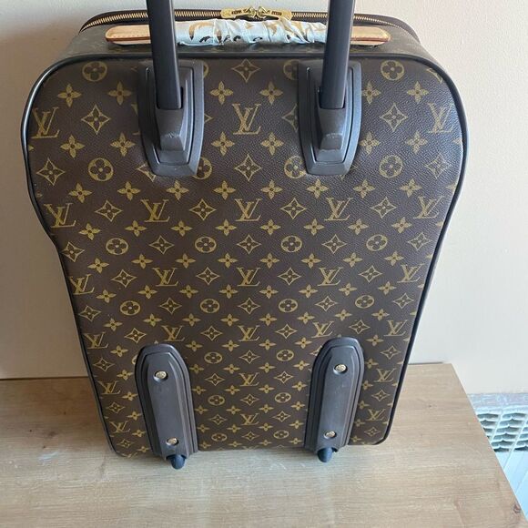 Authentic Louis Vuitton pegase 55 monogram - Picture 5 of 9